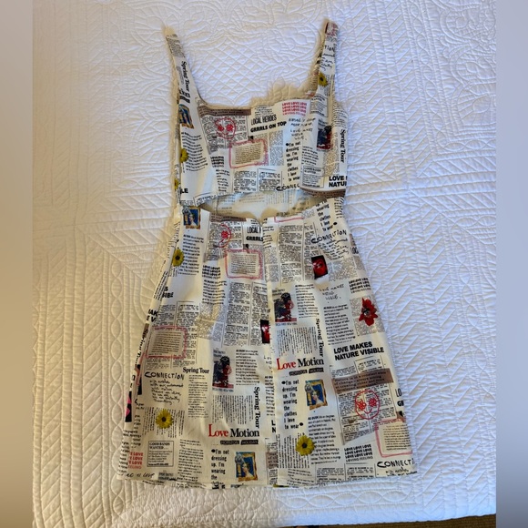 Desigual newspaper dress, straps altered to be shorter. I’m 5’3 for reference - Picture 6 of 7